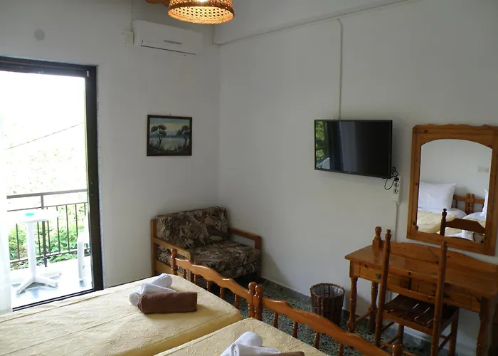 Dimitra Aparthotel 3*