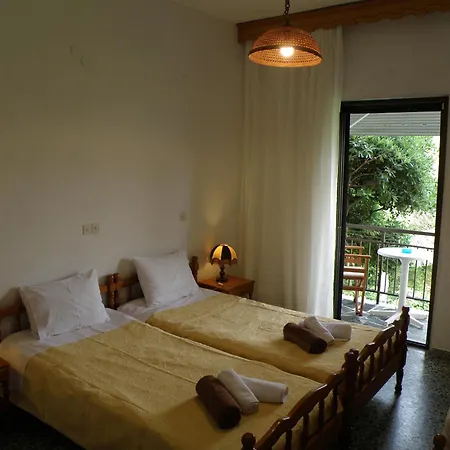 Dimitra Lägenhetshotell 3*