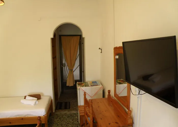 Dimitra סקאלה פוטאמיאס